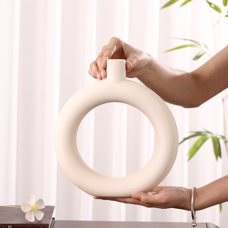 Plain embryo ceramic vase