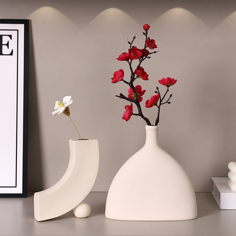 Plain embryo ceramic vase